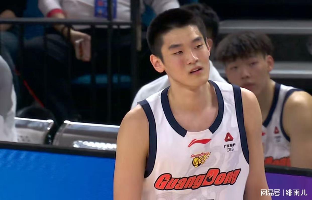 kaiyun sports-朱芳雨赌对了！崔永熙正式请战，力保广东队躺进总决赛！